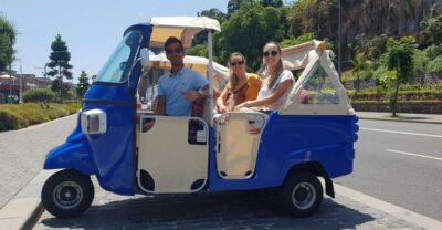 Funchal: Guided City Tuk-Tuk Tour - Zona Velha Old Town: Narrow Streets and Painted Walls