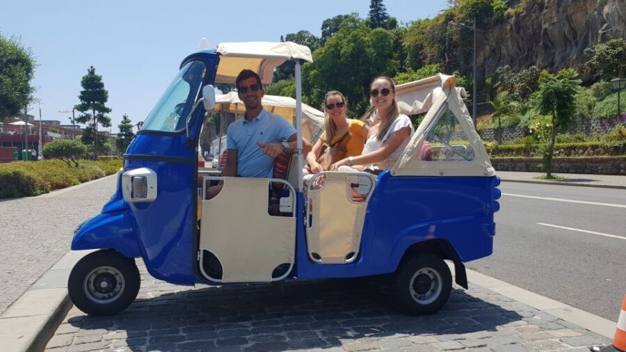 Funchal: Monte Toboggan and Old Town Tour by Tuk-Tuk - The basket-cart toboggan: 2 kilometers of historic fun