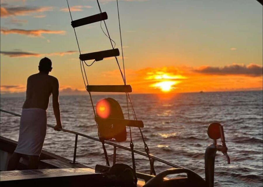 Funchal: Sunset Tour on Traditional Madeiran Boat w/ Drinks - Key moments that make this sunset boat tour work