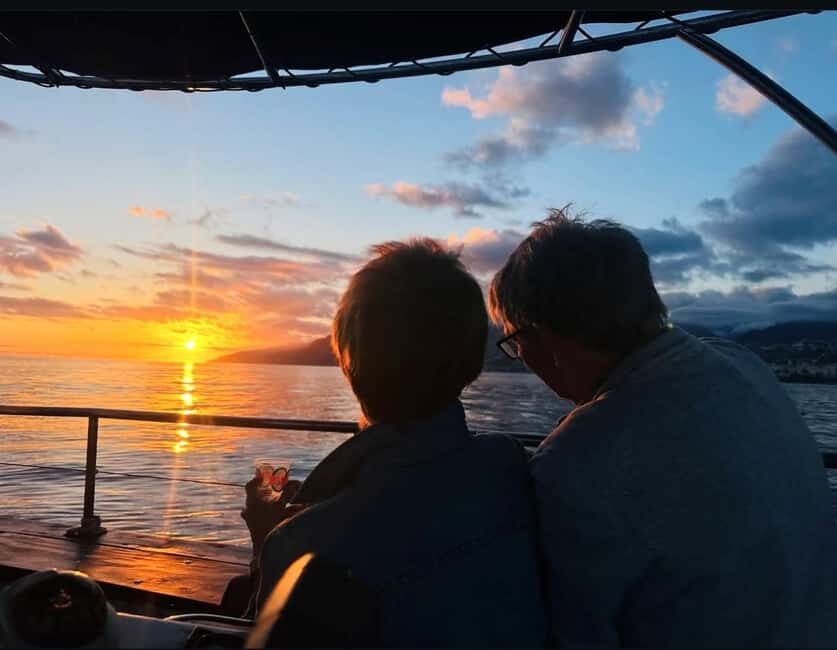 Funchal: Sunset Tour on Traditional Madeiran Boat w/ Drinks - Drinks and music: the social magic that keeps it fun