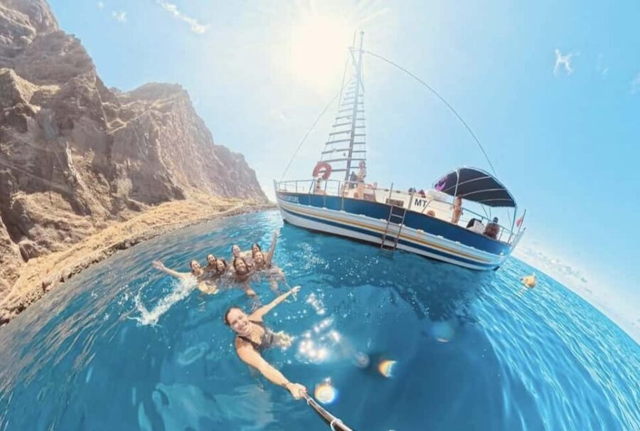 Funchal: Sunset Tour on Traditional Madeiran Boat w/ Drinks - Who this tour suits best (and who should think twice)