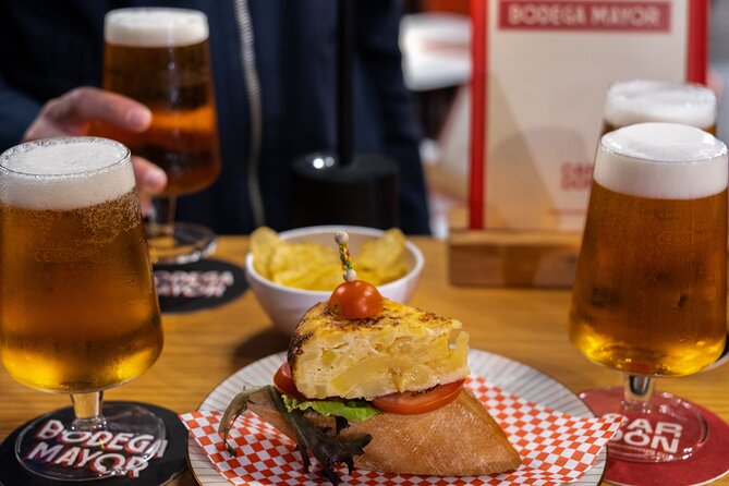Gourmet Tapas and Wine Tour in Palma de Mallorca - Plaça de Weyler: where your pace feels more relaxed