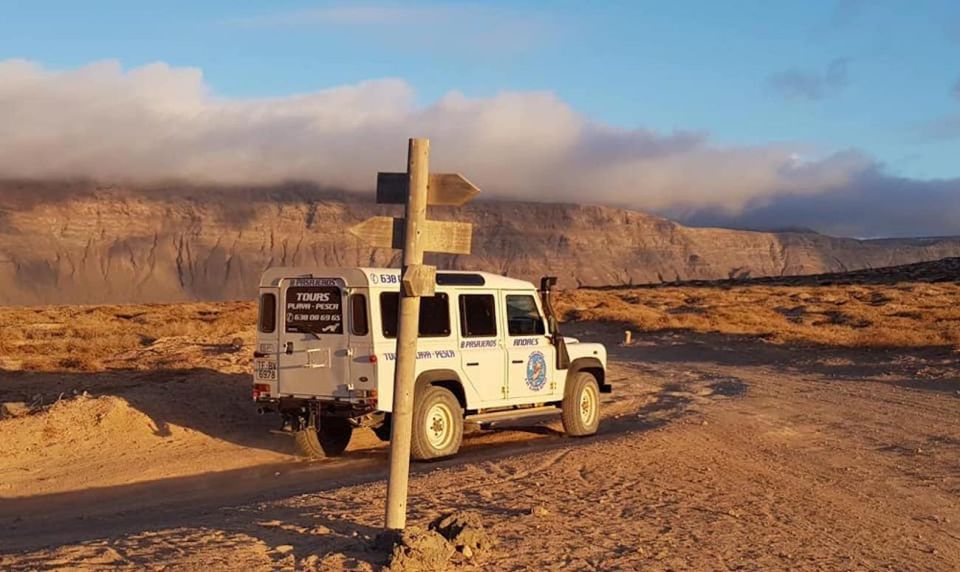 Graciosa Island: Jeep Safari Playa De las Conchas - Key moments to look for