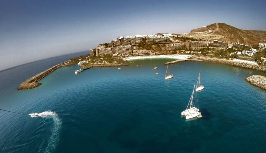 Gran Canaria: 1 to 3 Person Parasail over Anfi Beach - The staff and the overall experience feel