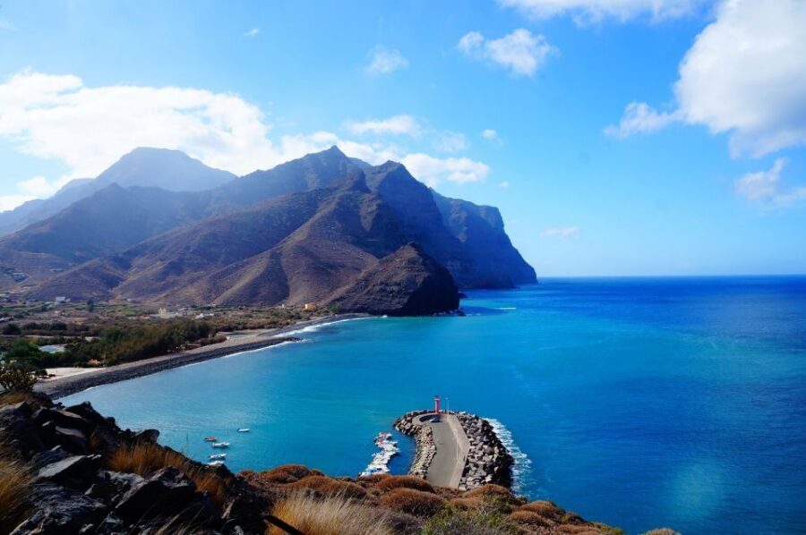 Gran Canaria: Full-Day Island Sightseeing Coach Tour - Las Palmas and Canteras Beach (30 Minutes): A Clean Finish with Great Photos