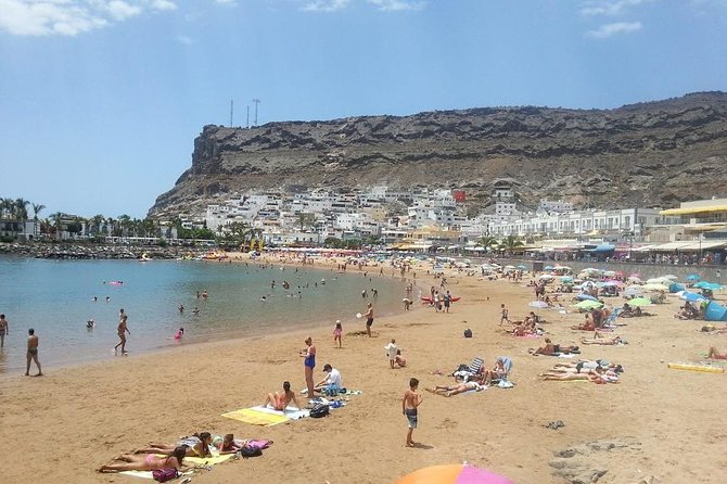 Gran canaria shopping day in Puerto Mogan - Round-trip comfort: pickup in the South and an A/C coach