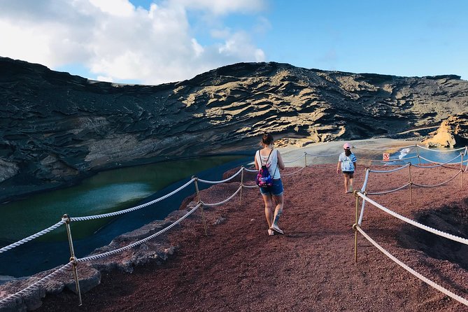 Grand Tour Lanzarote Experience : The Landscape Footprint - Lago Verde, Los Hervideros cliffs, and La Geria: the “best photos in the best mood” stretch