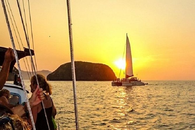 Guanacaste Snorkel and Sunset Cruise - The Lunch, Snacks, and Open Bar That Make the Cruise Feel Like a Day Off