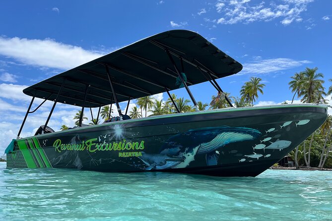 Guided tour of the island of Tahaa with Revanui Excursions - Stop One: Vanilla Prod Shop on Tahaa