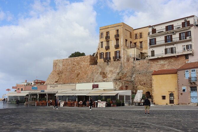 Guided Walking Tour in Chania - Skalidakis Cretan Knives: why this stop makes the whole walk feel local