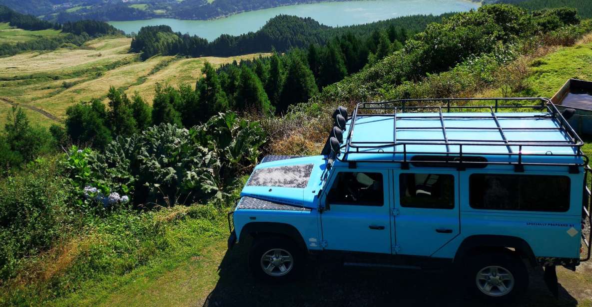 Half-Day 4X4 Tour Sete Cidades. Off the beaten Track. - Twin Lakes: Blue and Green, and Why You Should Care