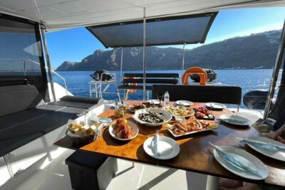 Half Day Premium Catamaran Cruise in Santorini including Oia - BBQ Dinner and Open Bar: What Included Means for Your Money