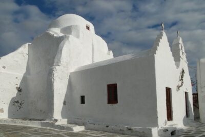 Half-Day Private Guided Tour in Mykonos - Mykonos Town walk: white alleys, shopping time, and Petros the pelican
