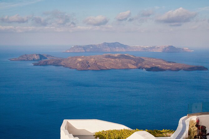 Half Day Santorini Highlights Private Tour - Oia and Kamari: The Iconic View Meets the Shoreline Break