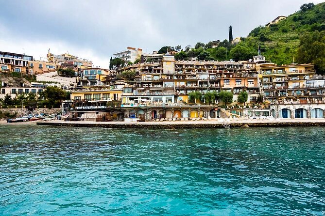 Half day with lunch in luxury private tour - Welcome drink, aperitif, and lunch that’s not just filler