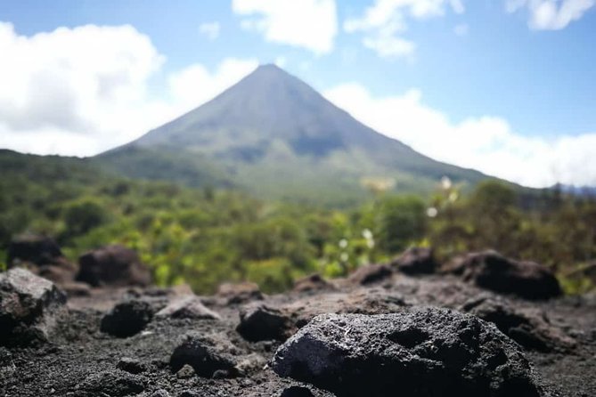 Hanging Bridges, Volcano Hike and La Fortuna Waterfall - Who should book this, and who should think twice