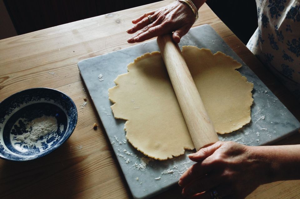 Heraklion: Cretan Cooking Lesson with Lunch in Arolithos - From olive oil to grape leaves: how the cooking lesson runs