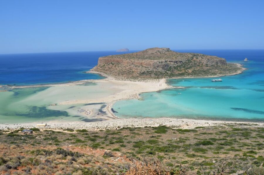 Heraklion: Gramvousa Island Day Trip & Balos Beach - Guide experience and languages: what to expect during the day