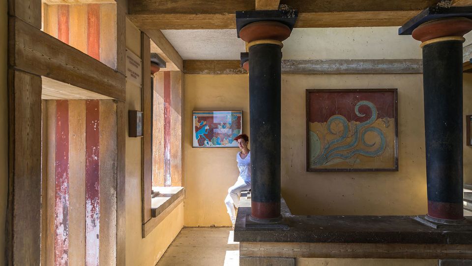 Heraklion: Knossos Private Guided Tour & Skip-the-Line Entry - Meeting at the Knossos Ticket Booth and What to Do Before You Go