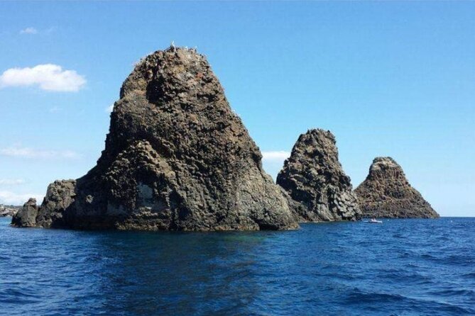 Hop on hop off Catania-Acicastello-Acitrezza panoramic bus - Why this Catania–coast panoramic route is smart value