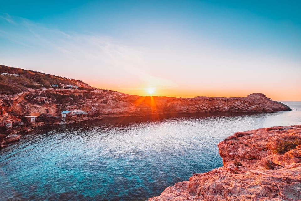 Ibiza: Midday or Sunset Sailing with Snacks and Open Bar - Comfort, music, and the yacht vibe