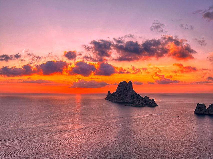 Ibiza: Secret Spots Island Tour by Land Rover Defender - Guides, languages, and small-group flow