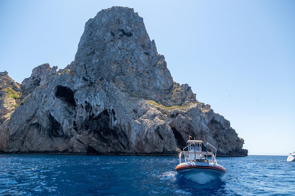 Ibiza: SpeedBoat trip to Atlantis & Es Vedra Snorkel+Paddle - Es Vedrà + Sa Pedrera Quarry (“Atlantis”) Stop: Legends Meet Snorkel Gear