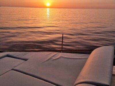 Ibiza: Sunset boat trip with appetizers, only up to 6 guests - Meeting at the San Antonio pier: where to go and what to expect