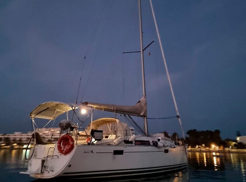 Ibiza: Sunset boat trip with appetizers, only up to 6 guests - Drinks and appetizers onboard: included comfort that makes the ride feel special