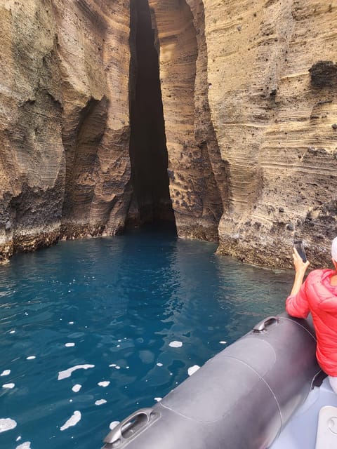 Islet Tour- Ilhéu de Vila Franca do Campo - The swim and snorkel stop: how it works at the end