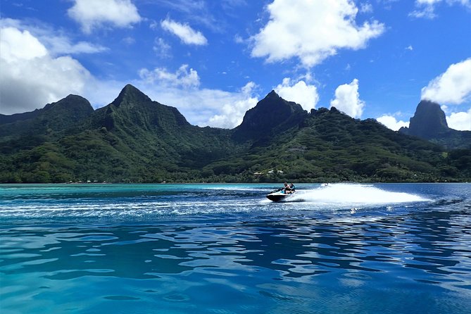Jet-ski excursion 3 hrs Jet ski excursion to Moorea (single or two-seater) - Getting In the Water at Motu Tiahura’s Coral Garden