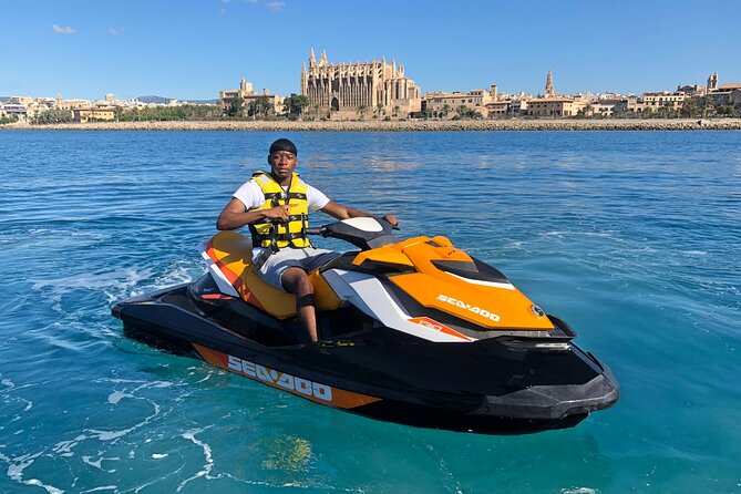 Jetski Tour to the Emblematic Palma Cathedral - Facilities That Make a Water Tour Feel Easier