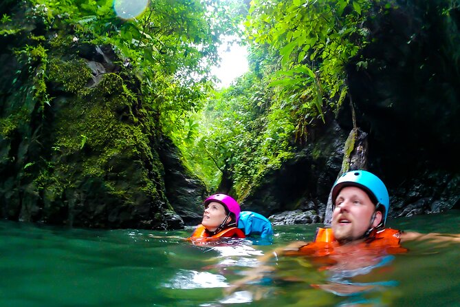 Jungle Hike with Canyoning and Rappelling in Drake Bay - Picnic-Style Lunch on a Natural Platform: The Recharge Point