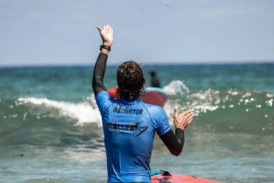 Kalufa Surf school in Caleta de Famara, Lanzarote - Meeting at Calle Brezo de Mar, 1 and Finding the VW Van Setup