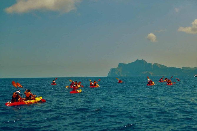 Kayak & Coasteering - Group Size and Timing: Why Up to 10 People Helps
