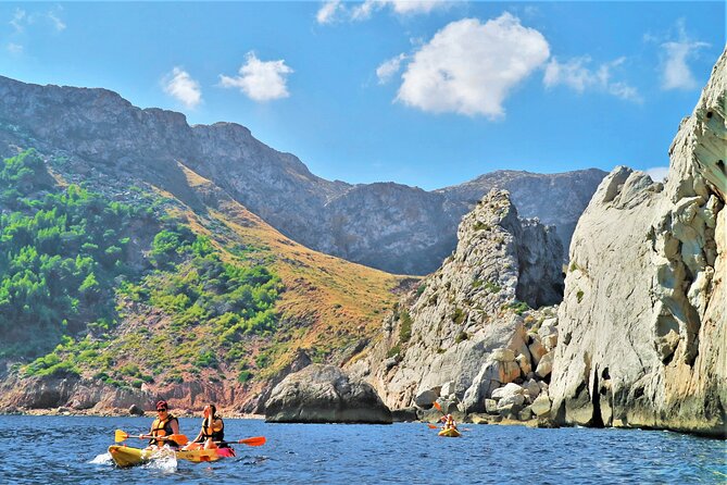 Kayak Secret Beach - Price, group size, and what you’re really paying for