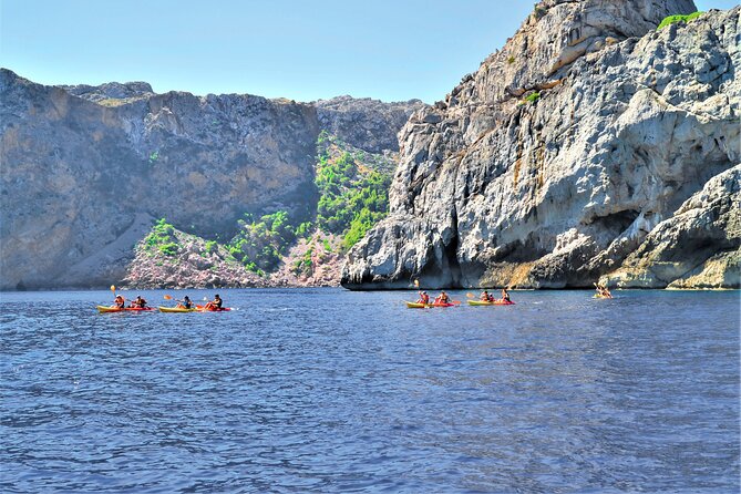 Kayak Secret Beach - Who should book (and who might skip it)