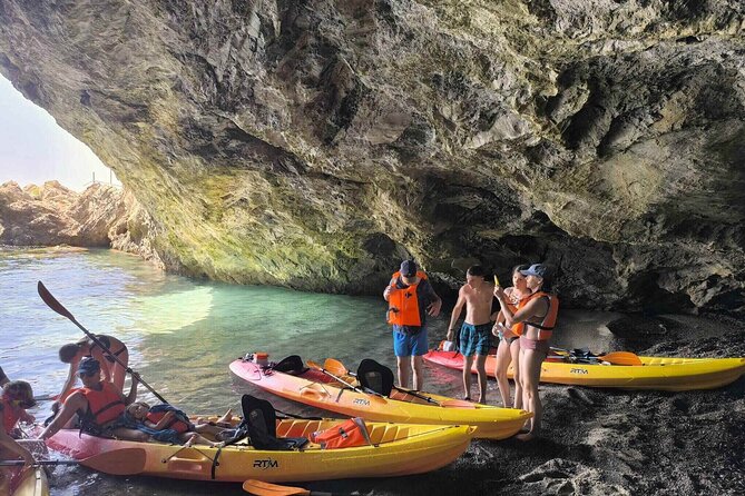 Kayak Tour with Caves, Snorkeling and Picnic (+ Cliff Jump) - The picnic is the real flavor payoff (and it’s more than fuel)