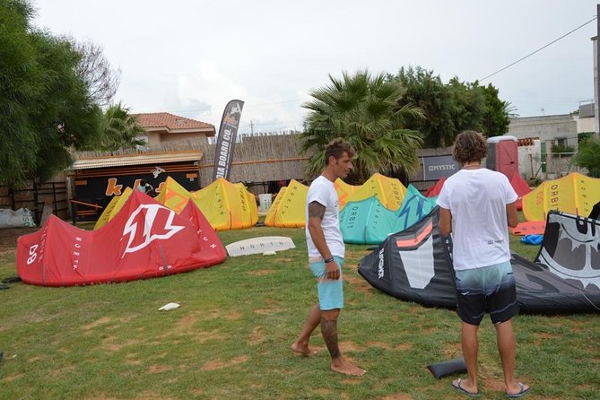 Kitesurf - Advanced course with individual lessons - Who Should Book This Course in Stagnone (and Who Should Consider Another Option)