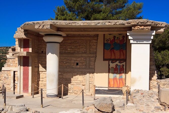 Knossos & Archaeological Museum Shared Guided Tour from Chania - Small-group travel: why 15 people changes the whole day