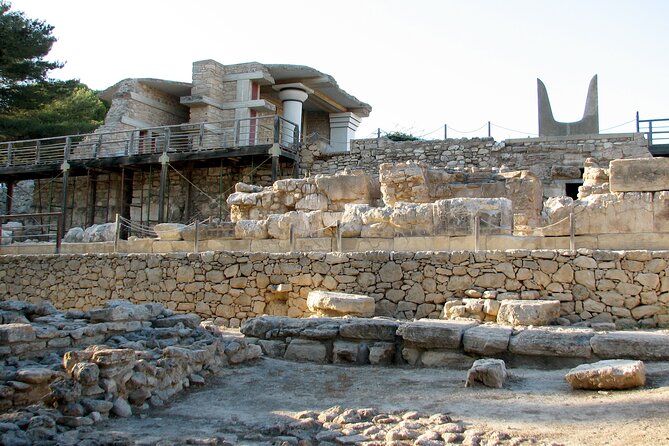 Knossos & Heraklion Tour with Professional Certified Guide - Pickup, ride comfort, and how the day moves