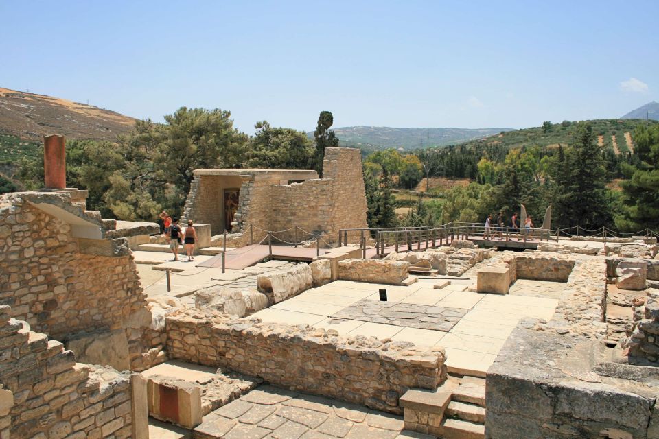 Knossos Palace & Heraklion Full-Day Tour from Chania Area - Key Points at a Glance
