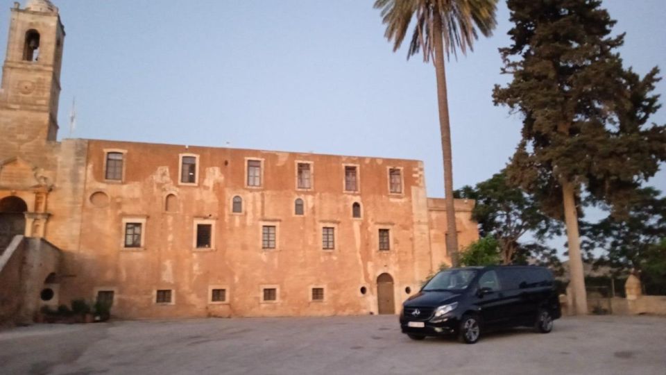 Knossos Palace & Heraklion Full-Day Tour from Chania Area - From Chania Pickup to North Coast Views: The Morning Rhythm