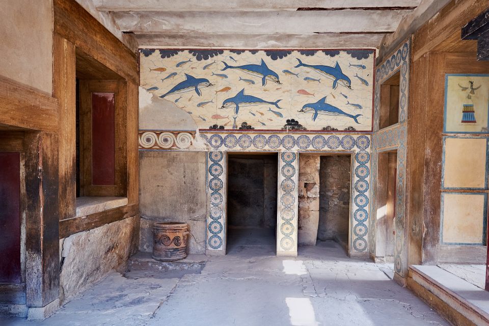 Knossos Palace Skip-the-Line Ticket & Private Guided Tour - The 1.5-Hour Route: Neolithic Roots to the 1700–1400 BC Palace