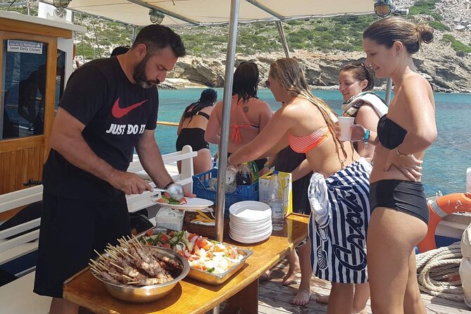 Koufonissia & Rina Cave with BBQ lunch - Crew, boat comfort, and the “how tight is tight?” question