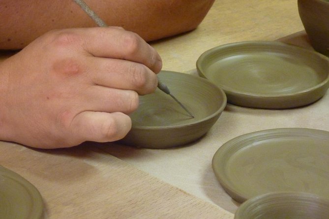 Koumoulia Ceramics / Ceramics courses - Taking your pottery home: pickup vs shipping (and why it gets expensive)