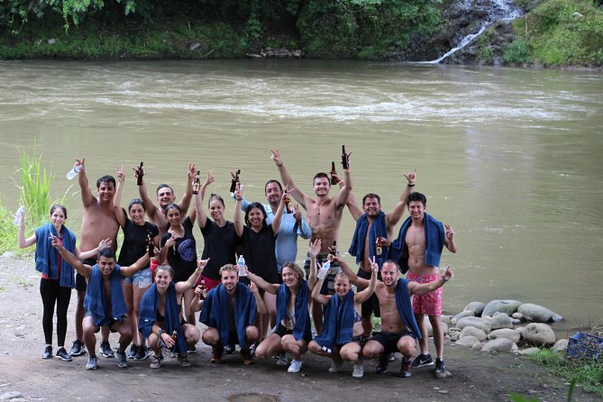 La Fortuna white water rafting + Authentic Costa Rican Lunch - La Fortuna Rafting + Lunch: Why This 10 km Run Is a Great Match