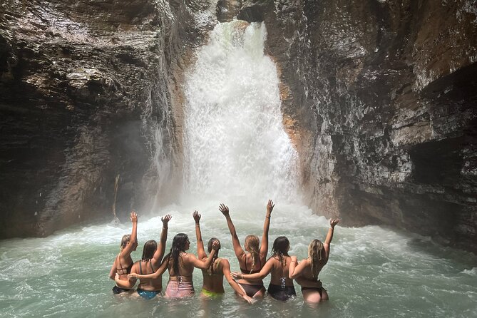 La Leona Waterfall - Curubandé start: where the day begins and why it matters