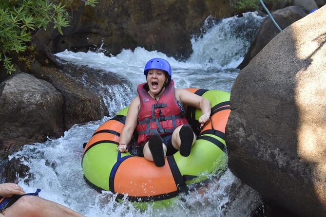 La Leona Waterfall Hike and River Tubing - Safety and guide style: what to watch for with ladders and rope