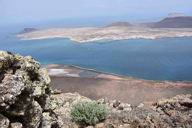 Lanzarote Cesar Manrique with Jameos del Agua Entrance - Transport, Group Size, and the Real-Life “Comfort vs. Time” Tradeoff